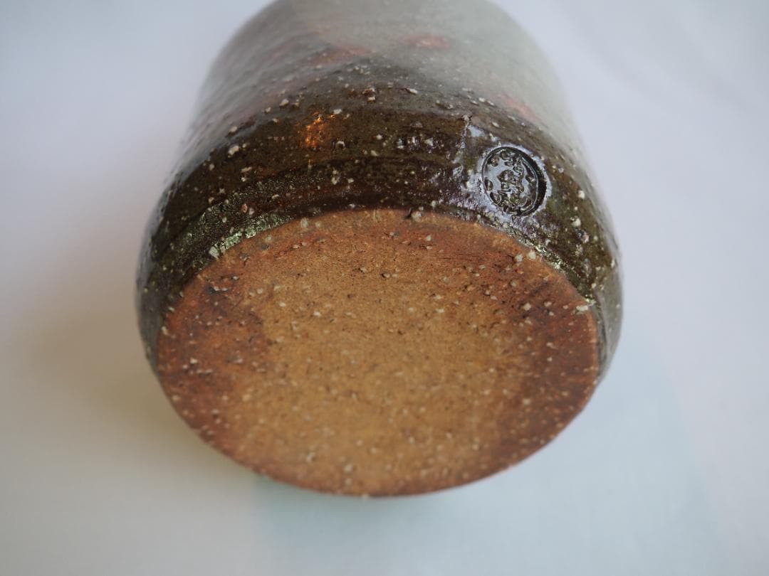 13代田原陶兵衛造『萩焼砧花入』（共箱）