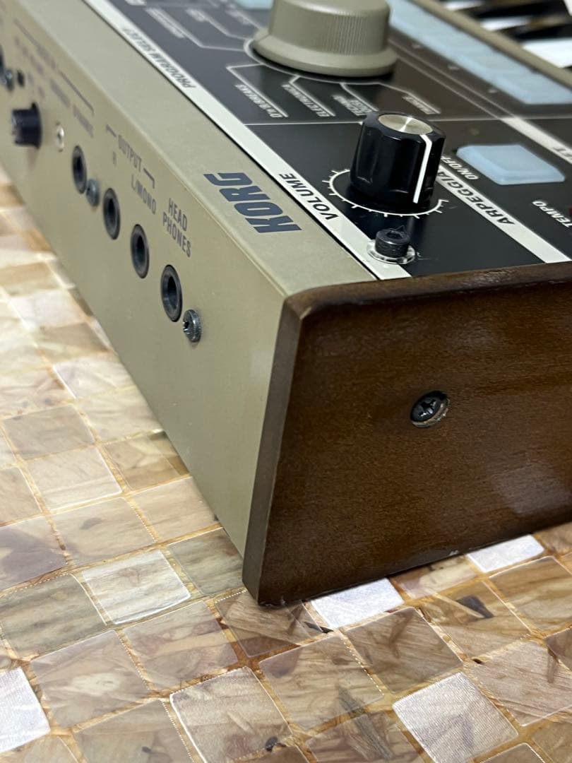 t*e様 KORG microKORG シンセサイザーとNumarkヘッドホンセ