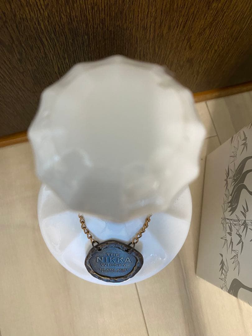 終売品　ニッカ　鶴 17年 陶器ボトル　カートン付属