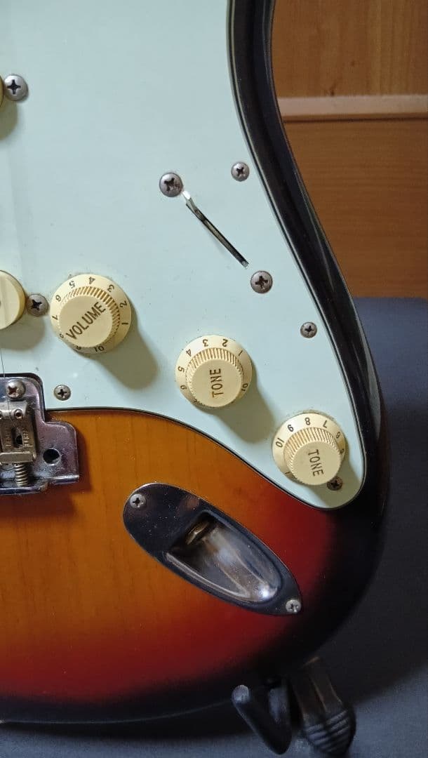 Fender Japan Stratocaster サンバースト