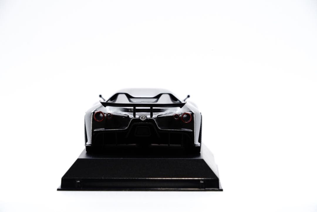 京商 1/43 NISSAN CONCEPT 2020 VISION GRAN