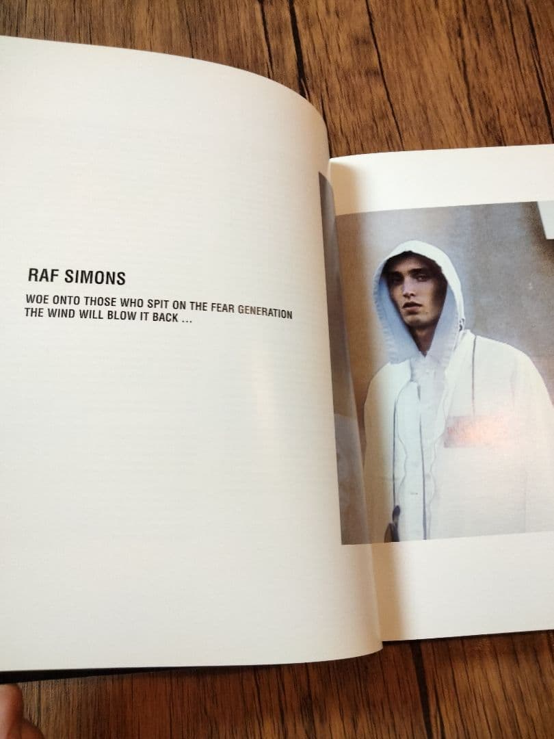 THE FOURTH SEX／Raf Simons ラフ・シモンズ