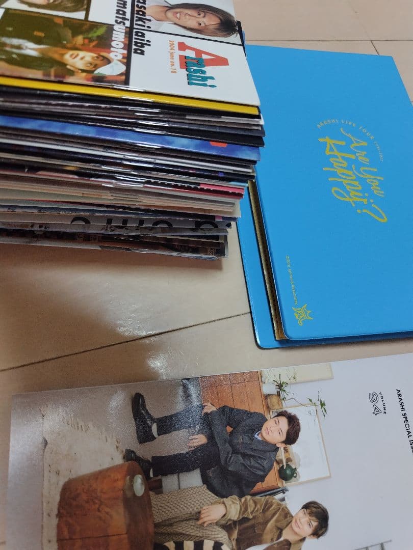 嵐 大量まとめ売り50点以上 パンフ☆グッズ☆会報18～94 抜け無し会報入れ付