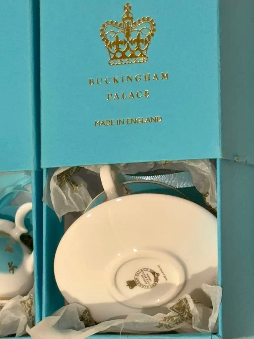 BUCKINGHAM PALACE ティーポット、ティーカップ オーナメント