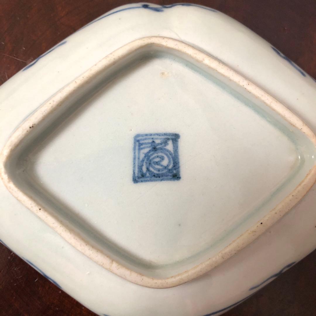 古伊万里染付　桜花楼閣山水文隅入菱形皿　型紙擦り