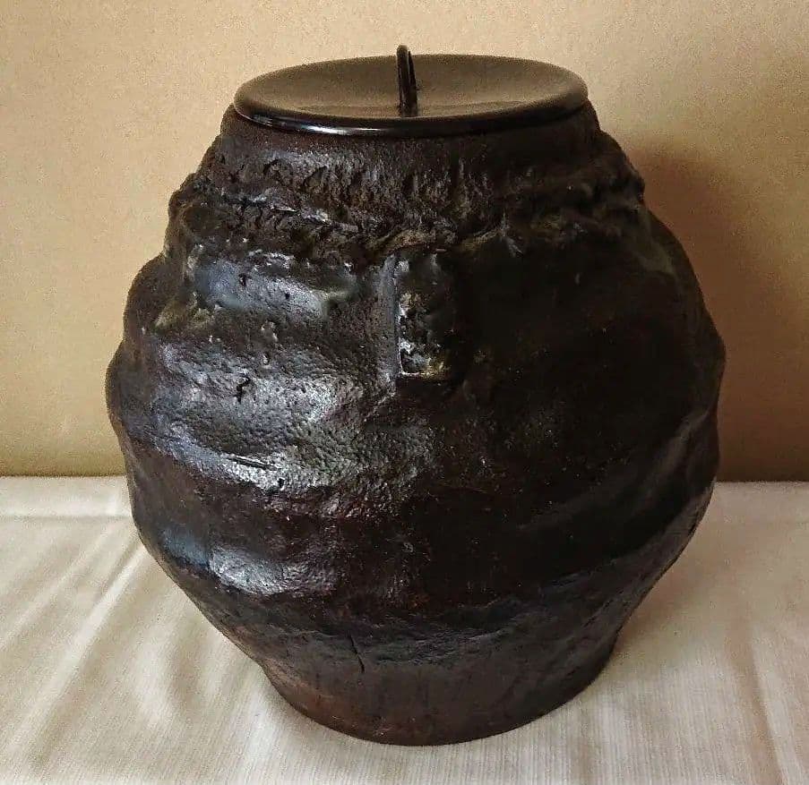 茶道具備前芋頭水指