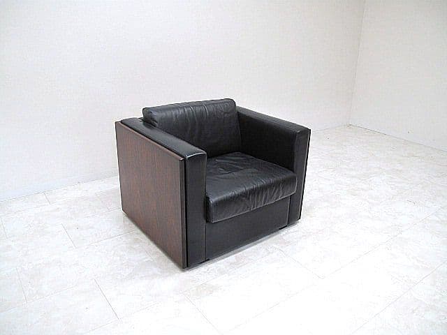 オカムラ 1人掛けソファ 本革張地/ローズウッドフレーム 　応接ソファ