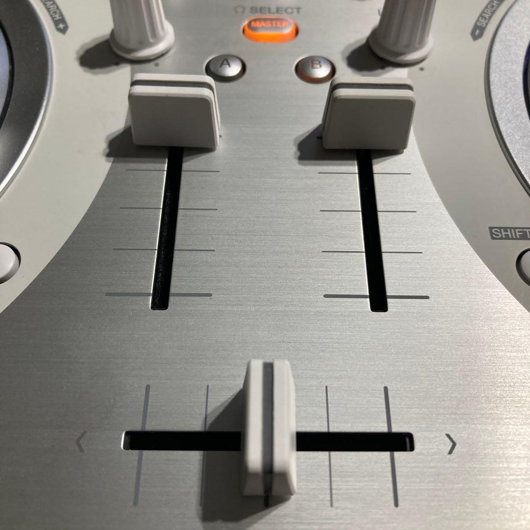 PIONEER　DDJ-WEGO3-W ホワイト