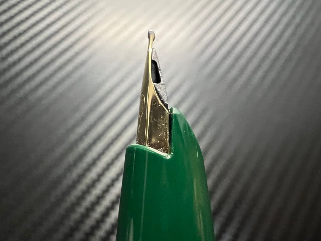 モンブラン ジェネレーション 万年筆 オリーブグリーン M 中字