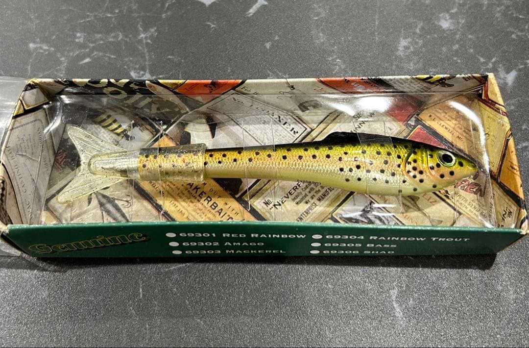 Genuine Fish Pen / Muskill（マスキー用ルアー型ペン）