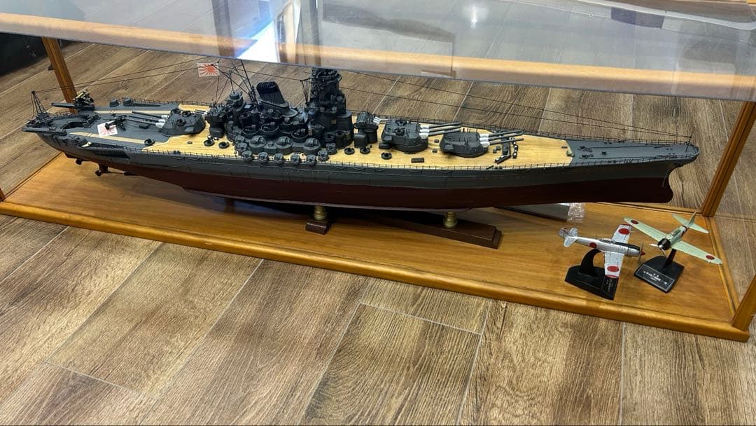 【美品】艦船モデル 1/700 スケール ディスプレイケース付き