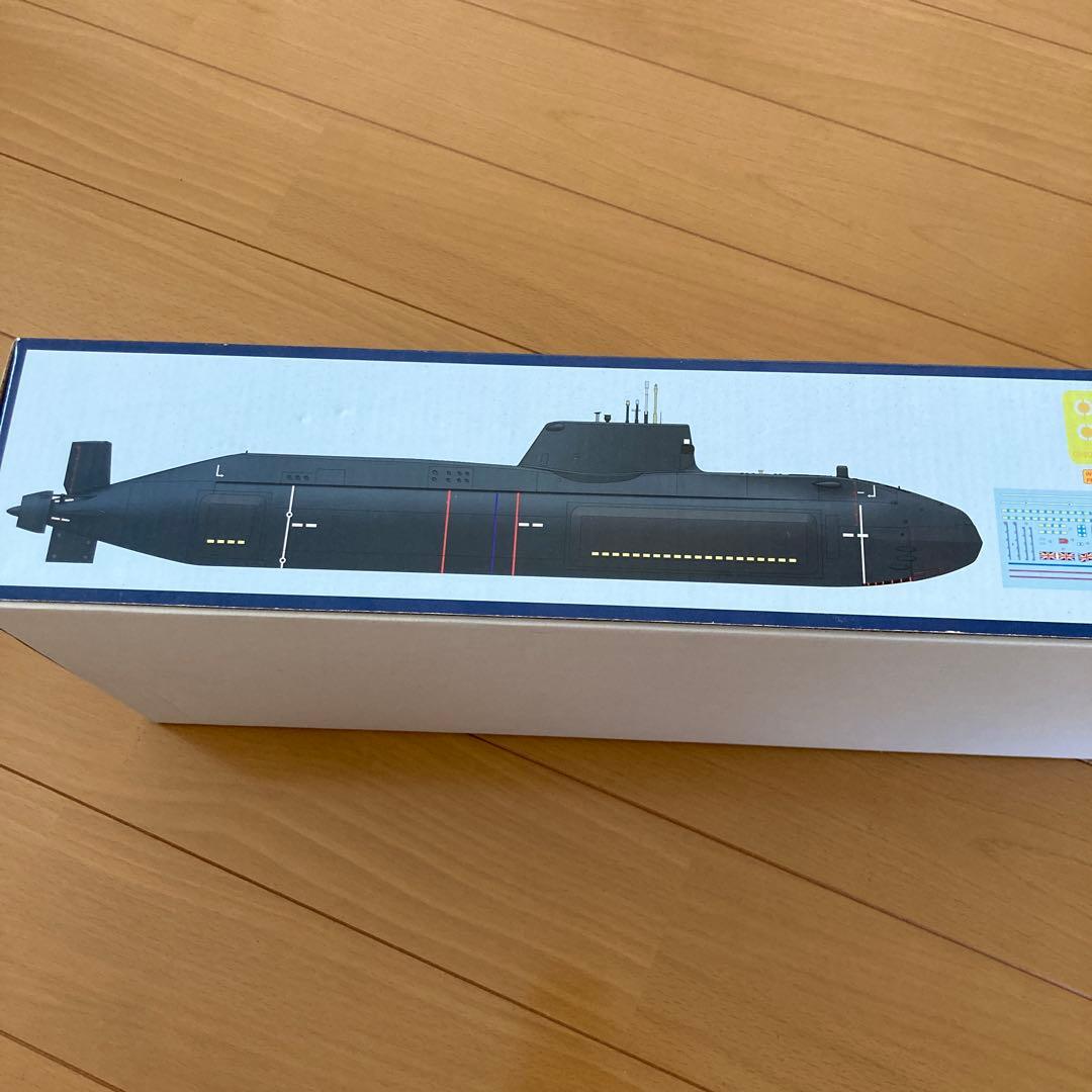 イギリス海軍原子力潜水艦HMS Astute アスチュート　1/144