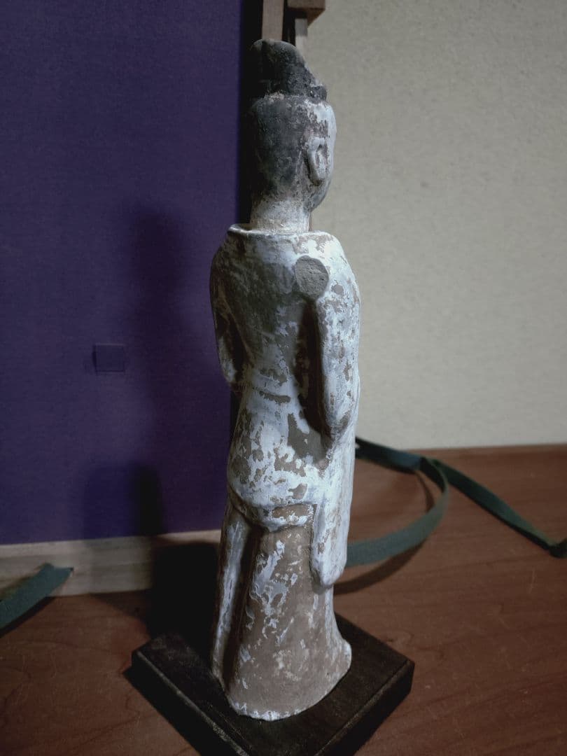 六朝 加彩 官人俑