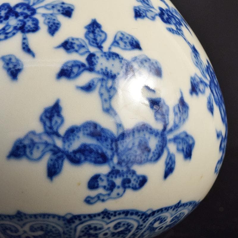 中国　大清乾隆年製　青花花卉文蒜頭瓶　M　7890E