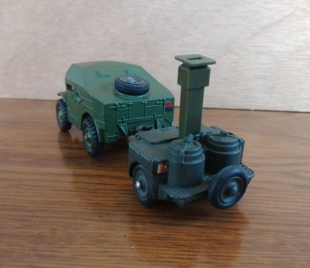 DINKY野戦炊事車と牽引トラクター823 688