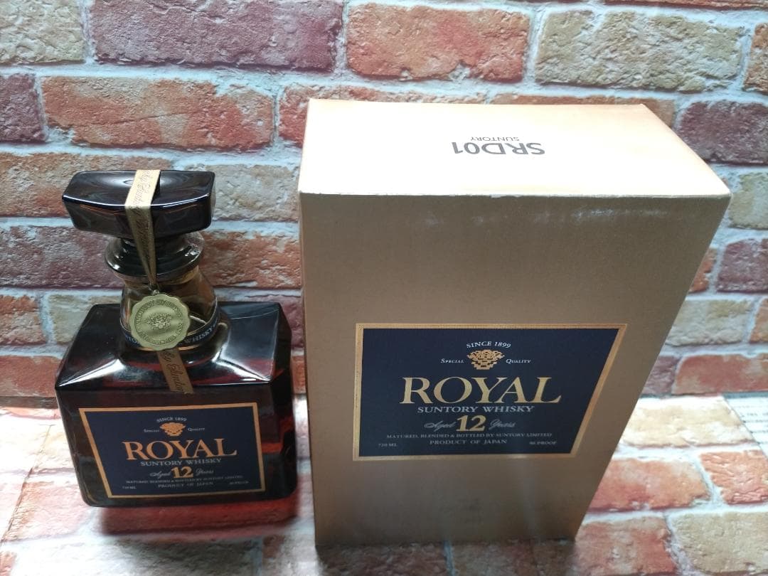 サントリー　ローヤル　プレミアム12年【ブルーラベル】¥