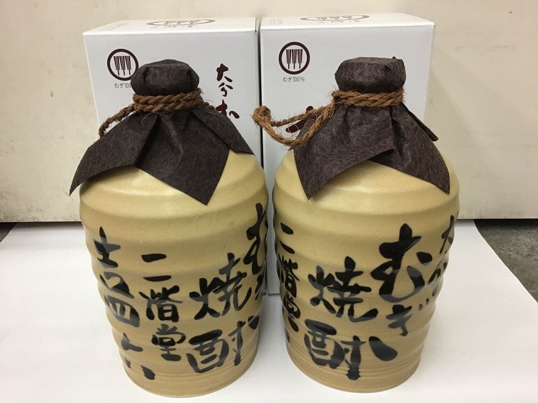 【即日発送 翌日着】 吉四六　つぼ入　１．８Ｌ　１ケース（６本）