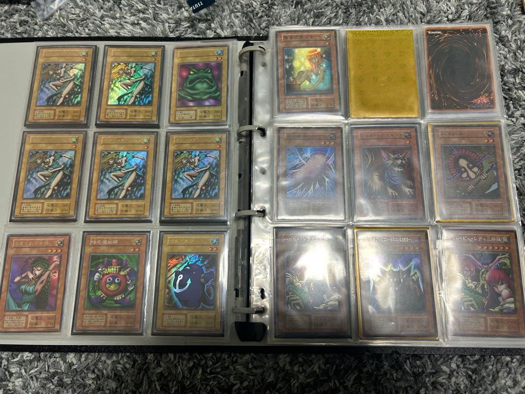 遊戯王　青眼の白龍　ブラックマジシャン　等ファイルセット　完全引退品