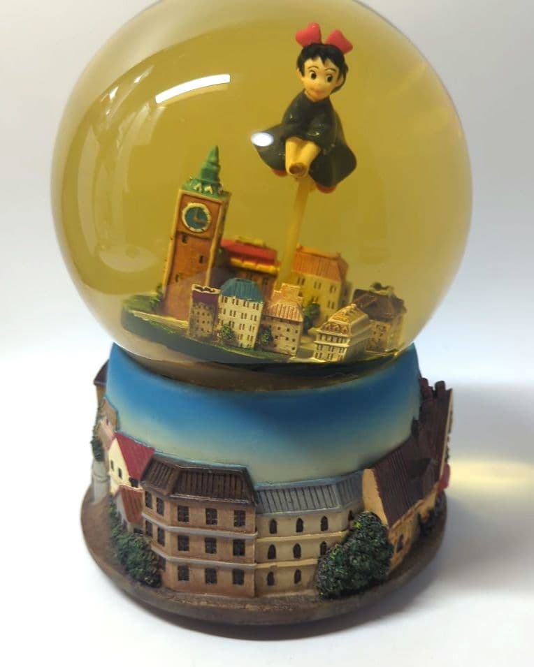 魔女の宅急便　ウォーターボール　スノードーム　キキ　コリコの街並み