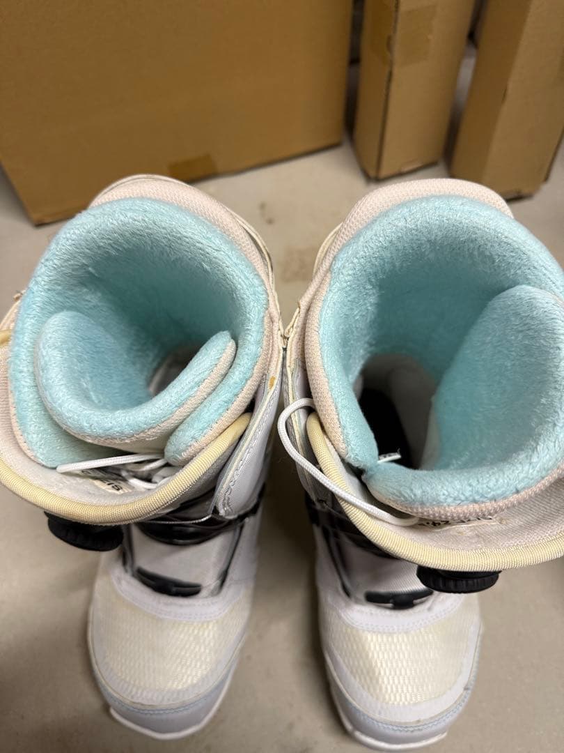 STELLA BOAブーツ　24センチ