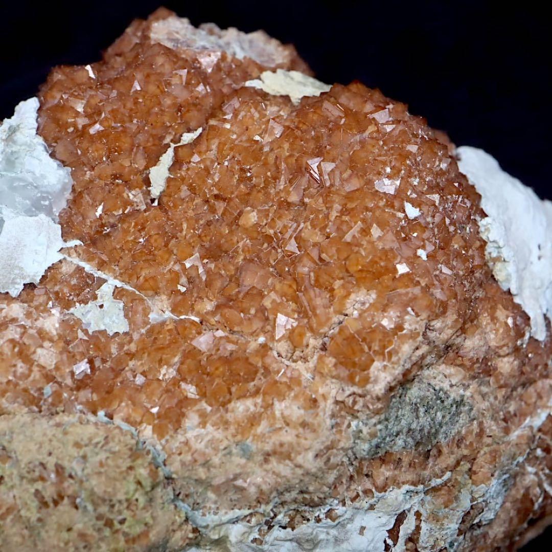 希少！アンドラダイト ガーネット トレモライト 柘榴石 380g AND128