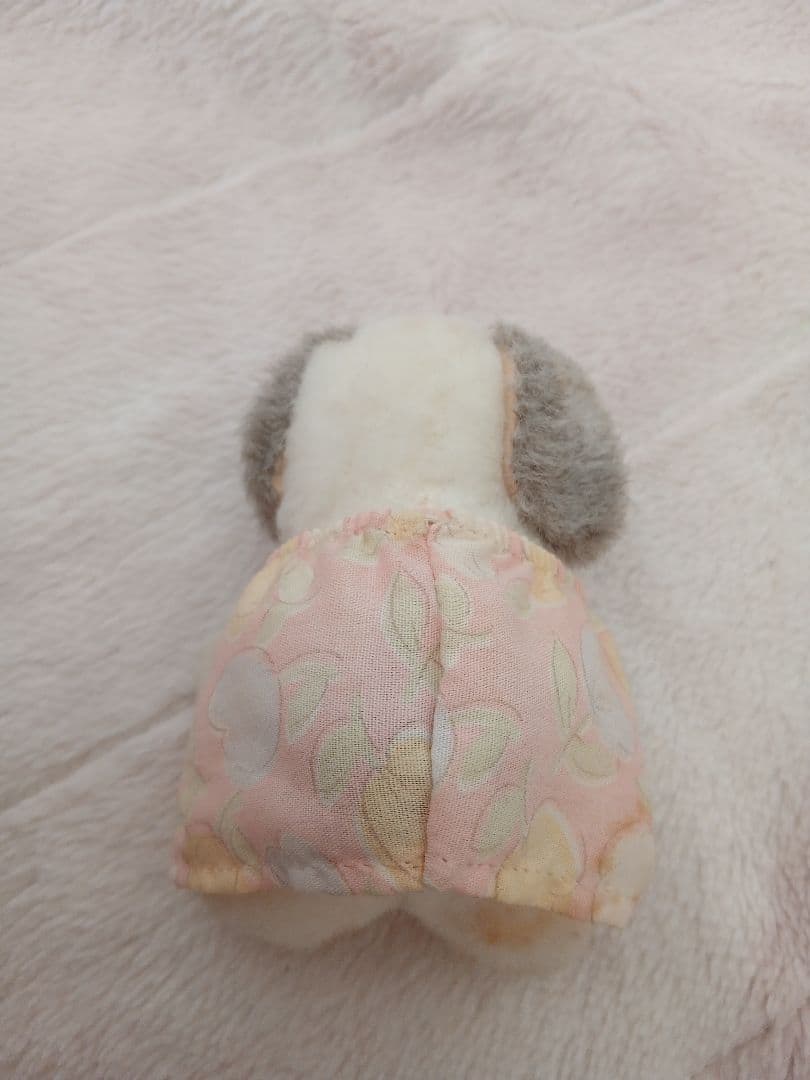 昭和　犬のぬいぐるみ ピンクの花柄の服付き