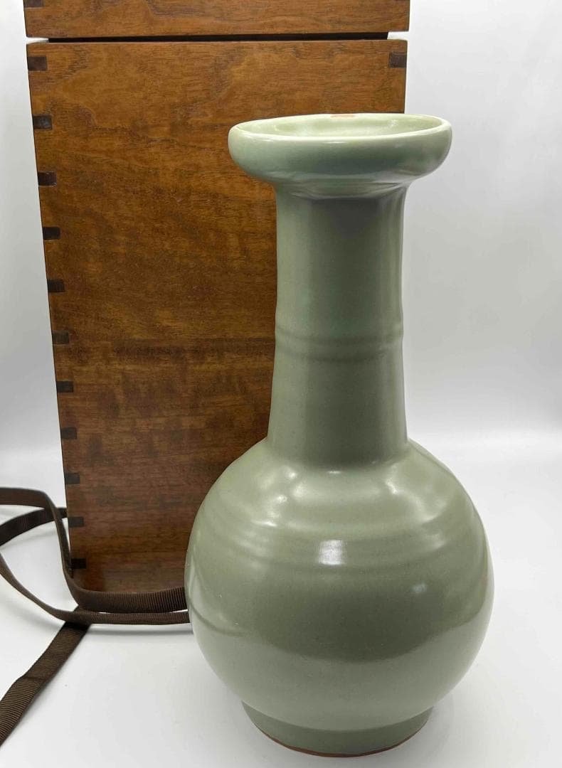 南宋時代　龍泉窯　 梅子青 青磁弦文盤口瓶 花入　花瓶　茶道具(E-81)