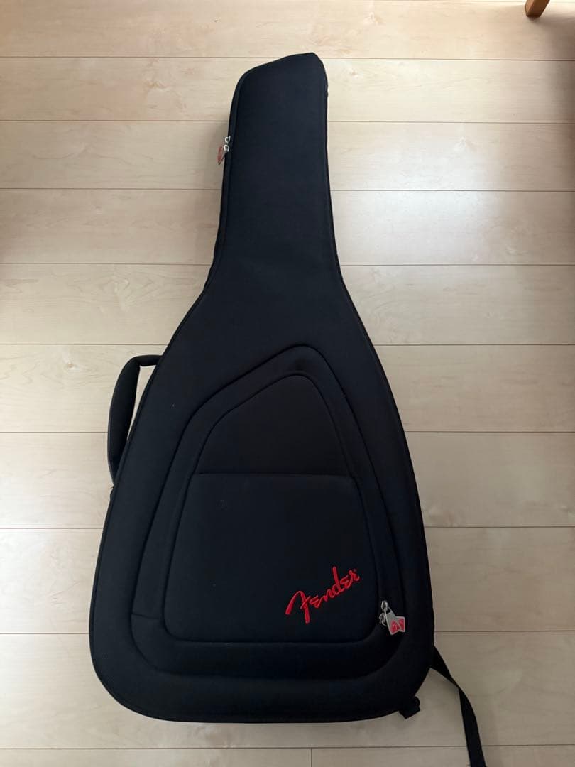 ストラップ付き Fender Acoustasonic player