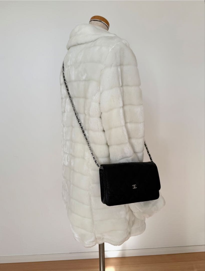 CHANEL チェーン　ショルダーバッグ ブラック　シルバーチェーン