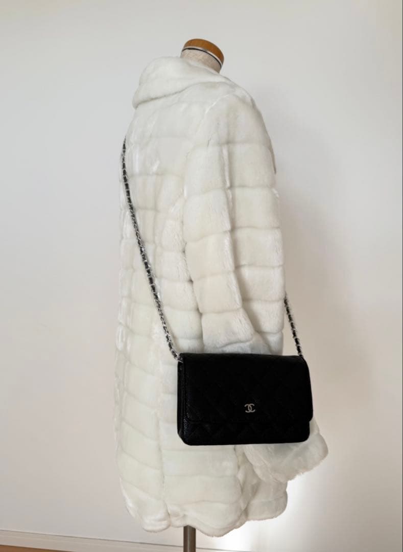 CHANEL チェーン　ショルダーバッグ ブラック　シルバーチェーン