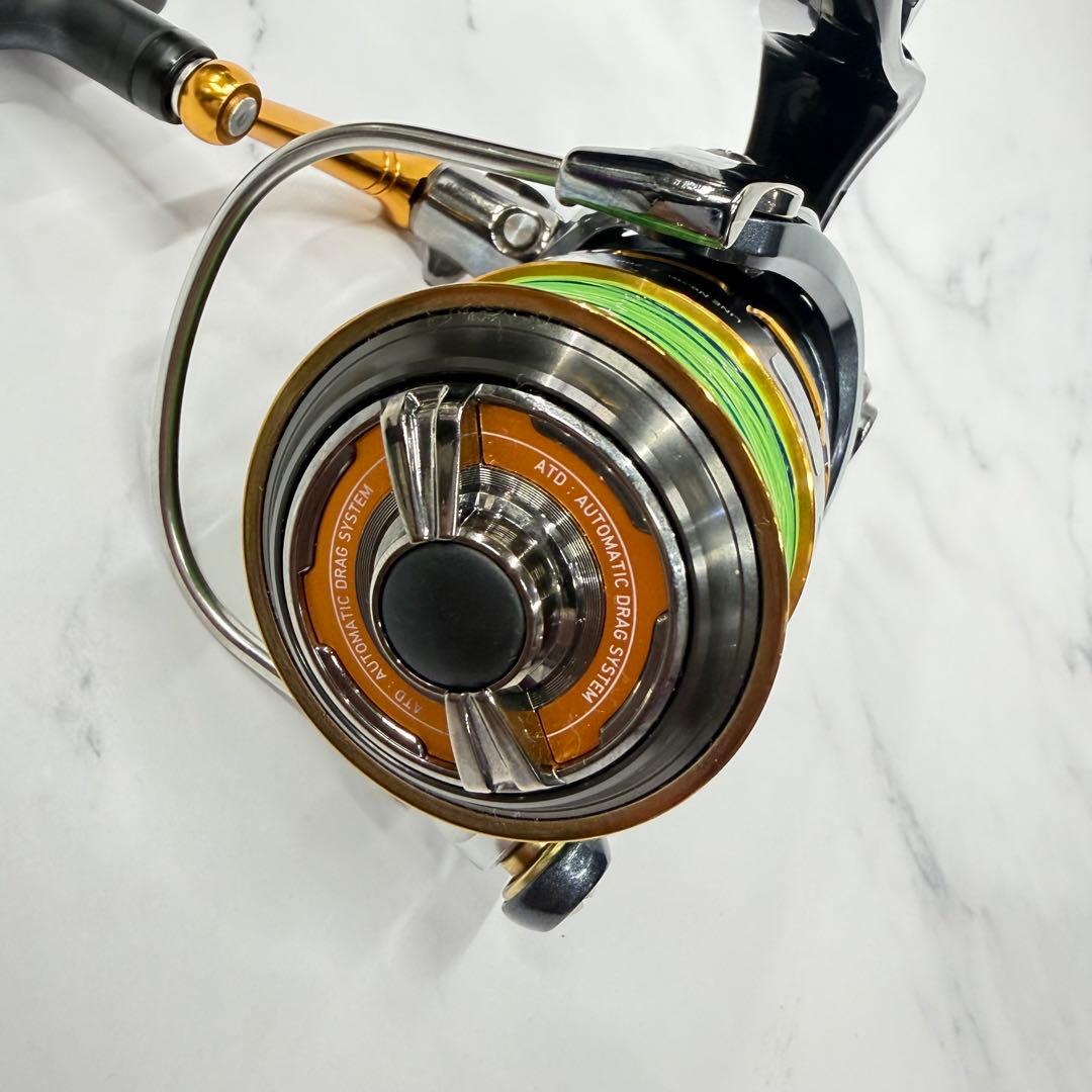 ダイワ　PLAISO 2500H-LBD リール　釣竿　釣具　釣り　中級者向け