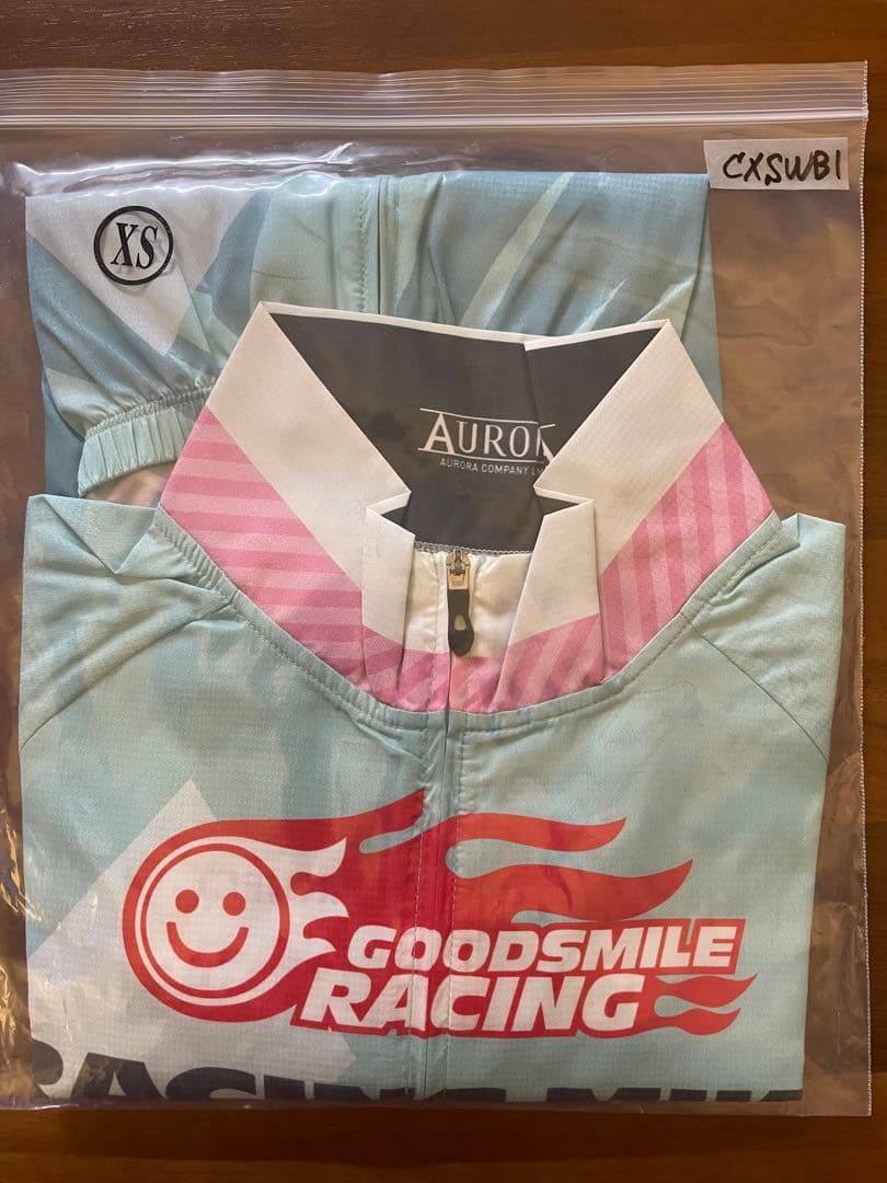 レーシングミク　サイクルウインドブレーカー　sizeＳ