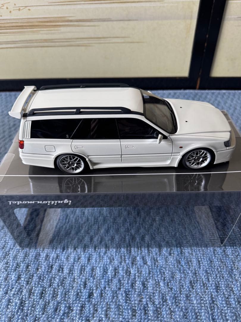 イグニッションモデル 1/18 ステージア