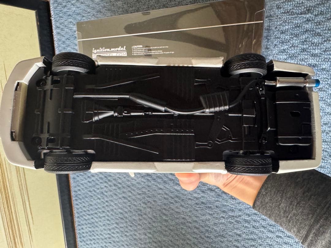 イグニッションモデル 1/18 ステージア