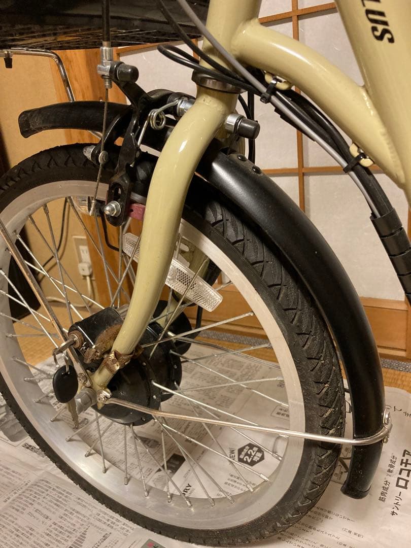 ノーパンク電動三輪車 クリーム色 前後バスケット付き