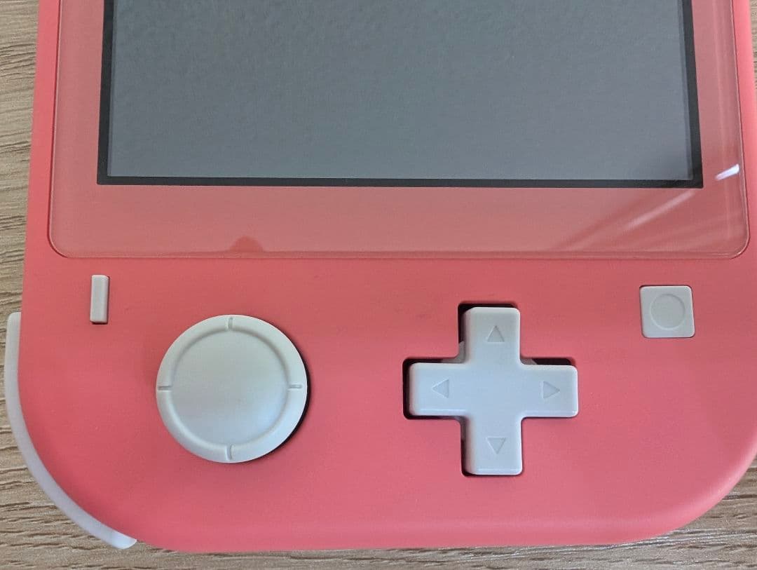 Nintendo Switch Lite ピンク＋あつ森、スヌーピーのケース、他