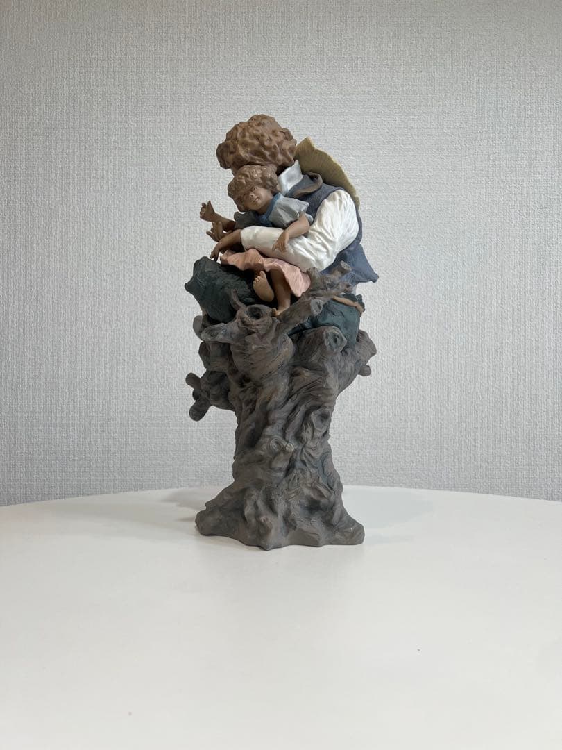 リヤドロ　木登り