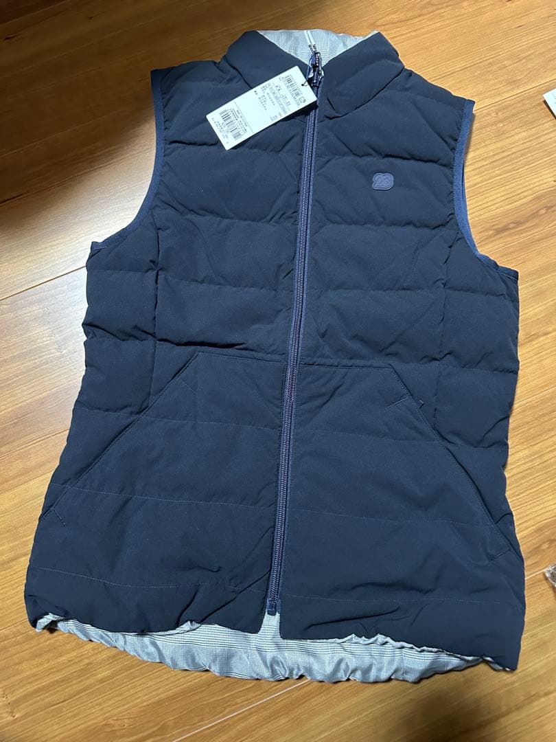 23区ゴルフ リバーシブル　ダウンベスト