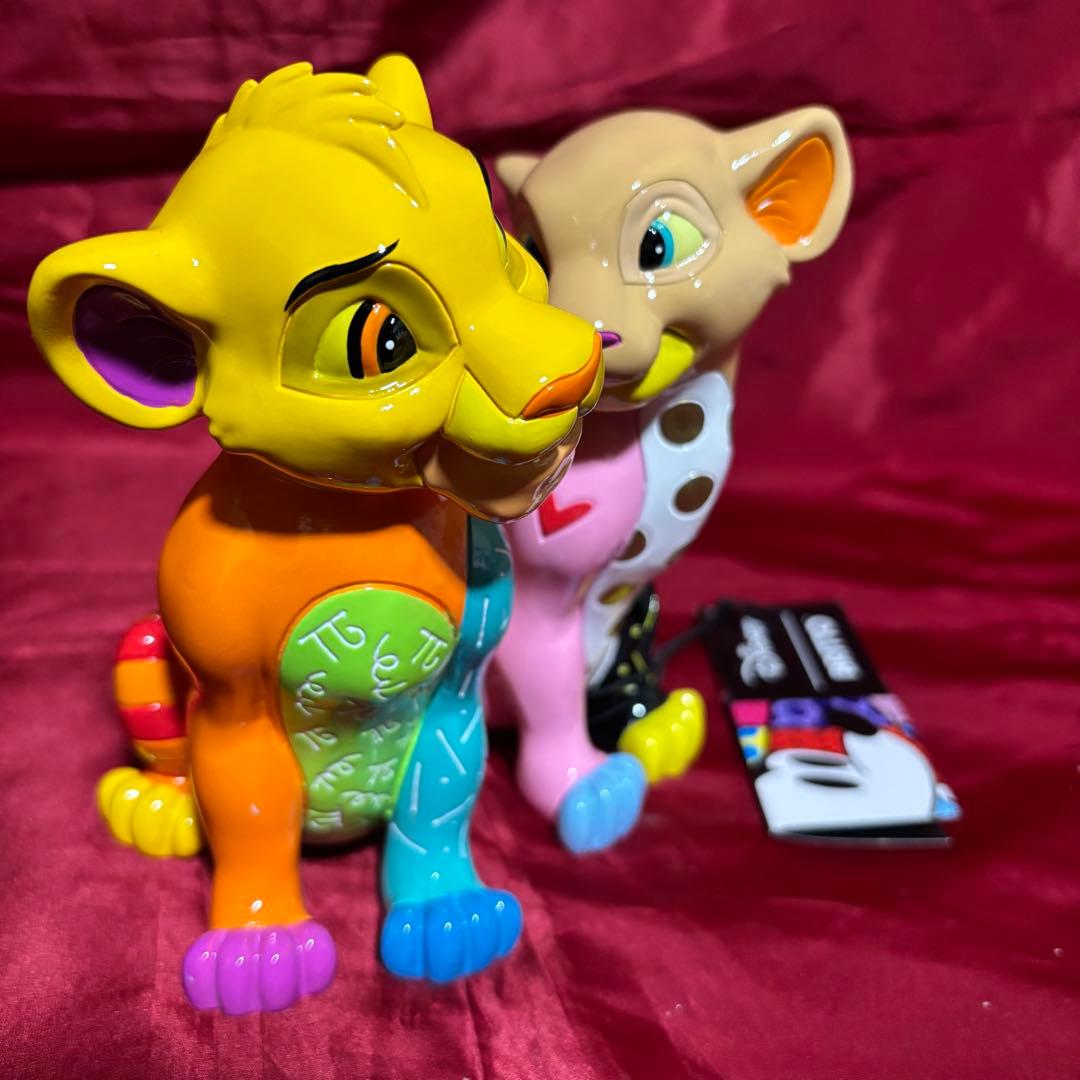 ブリット　enesco エネスコ　ライオンキング　シンバ　ナラ　フィギュア　置物