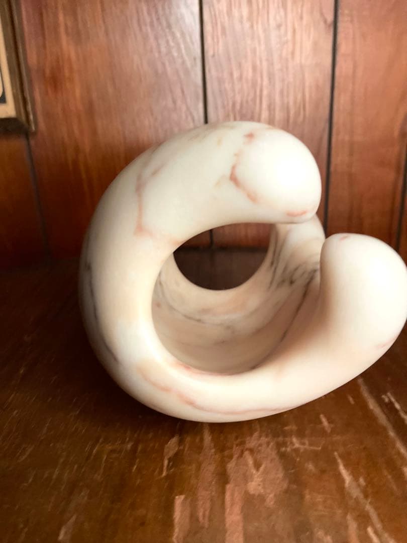 彫刻家　絹谷幸太　大理石　sculpture