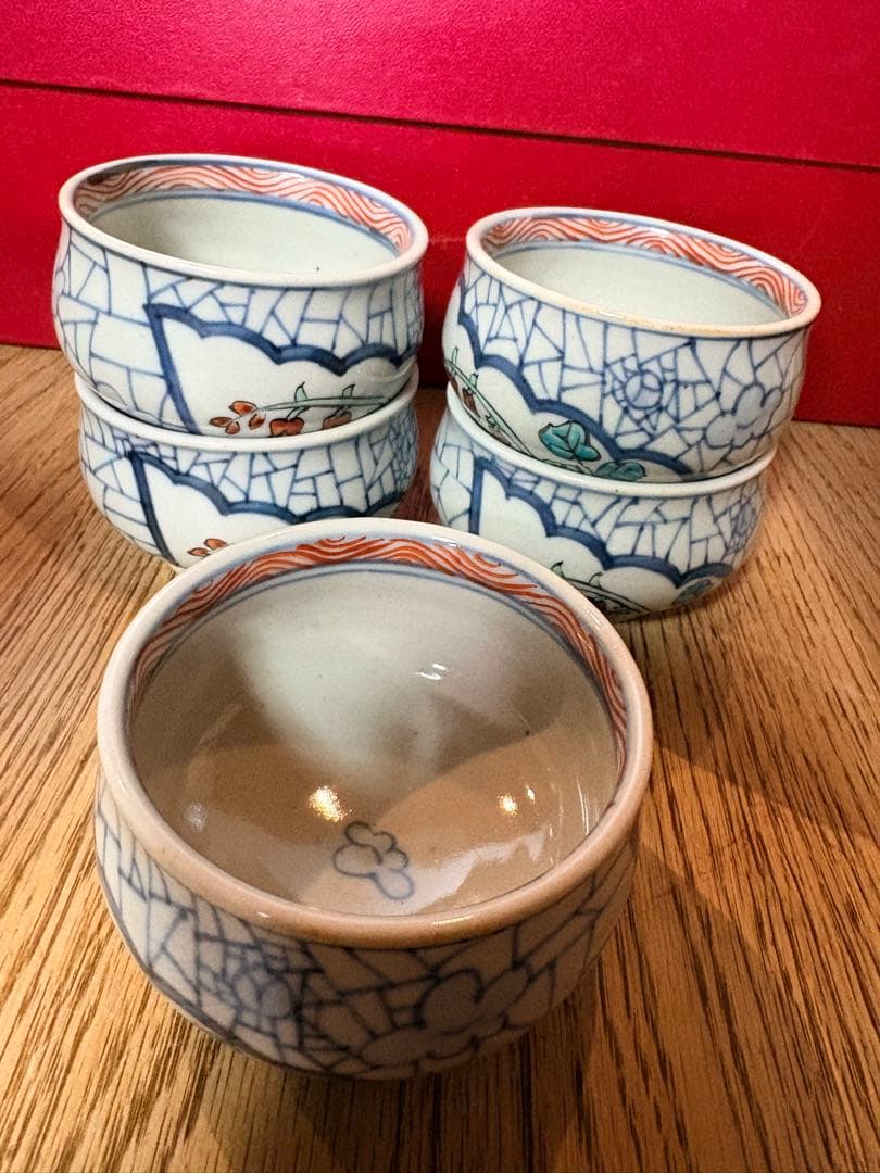 佐藤走波(五代66歳)染錦. 湯飲み三客