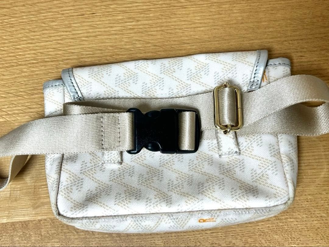 レザレクション　Resurrection ウエスト ポーチ　アイクス No.2