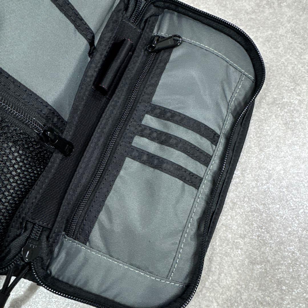 未使用級 BRIEFING ブリーフィング 2way トラベルポーチ 小物入れ
