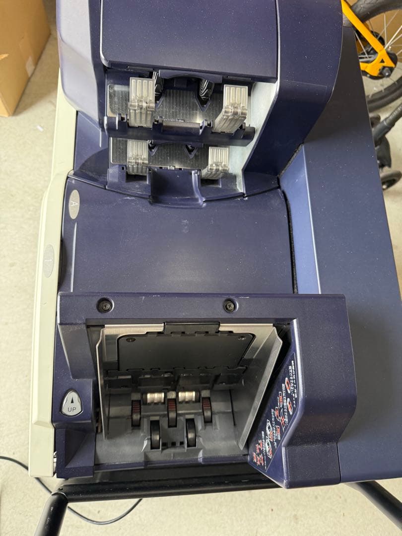 グローリー　UW-500JP 紙幣整理機　新紙幣対応済み　ベルト張り替え済み