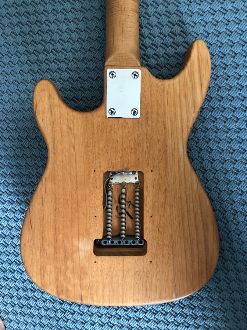 LOLLAR ローラー ゴールドフォイル　ショートスケール　トラ杢ネック