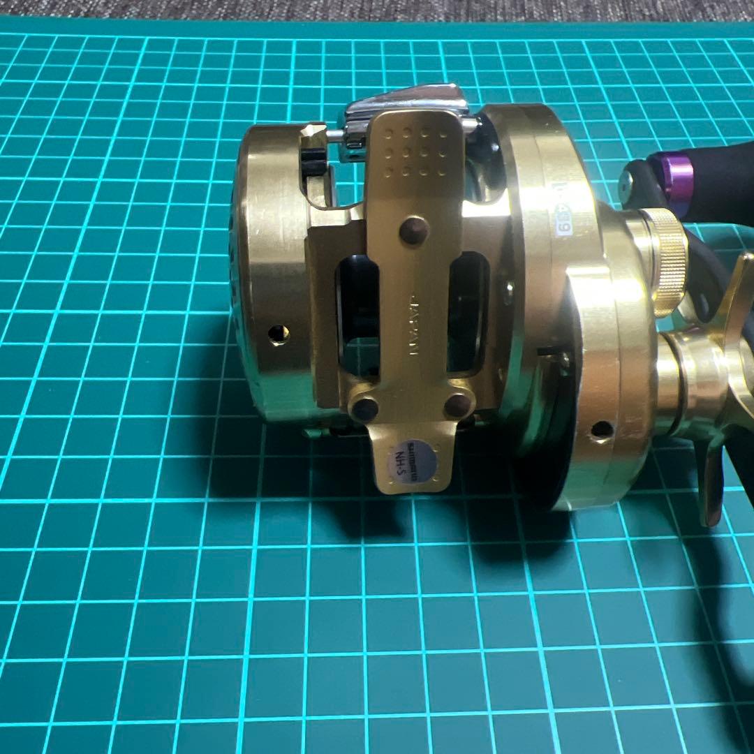 リール Shimano 15 Calcutta Conquest 200HG