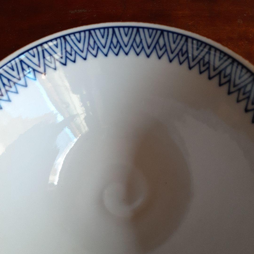 河本礫亭　抹茶茶碗　白盛唐草菊 S