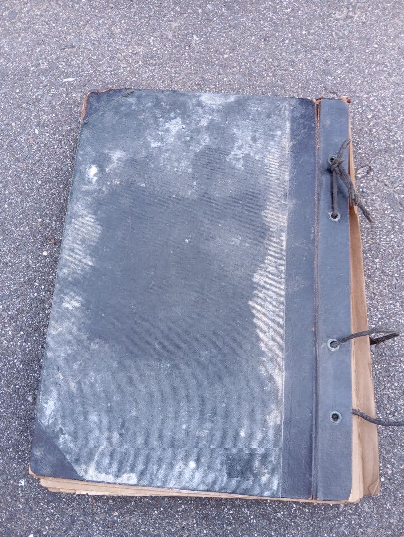 満州の古い写真８１枚、新聞の切抜２８枚が、貼り付け、建築　死体、自動車、戦闘機