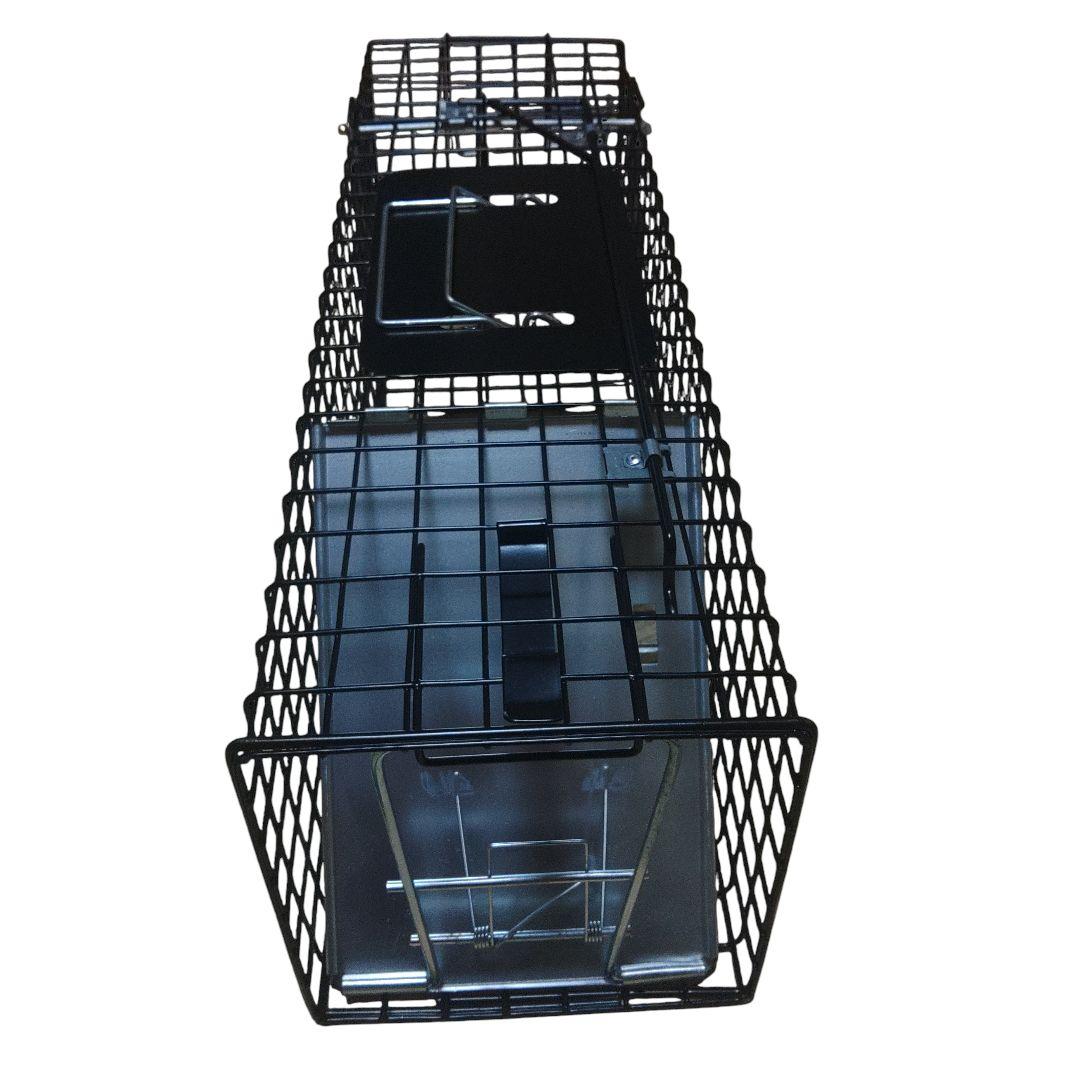 小動物捕獲器　アニマルトラップ　未使用品　高さ31cm、奥行26cm、橫81cm