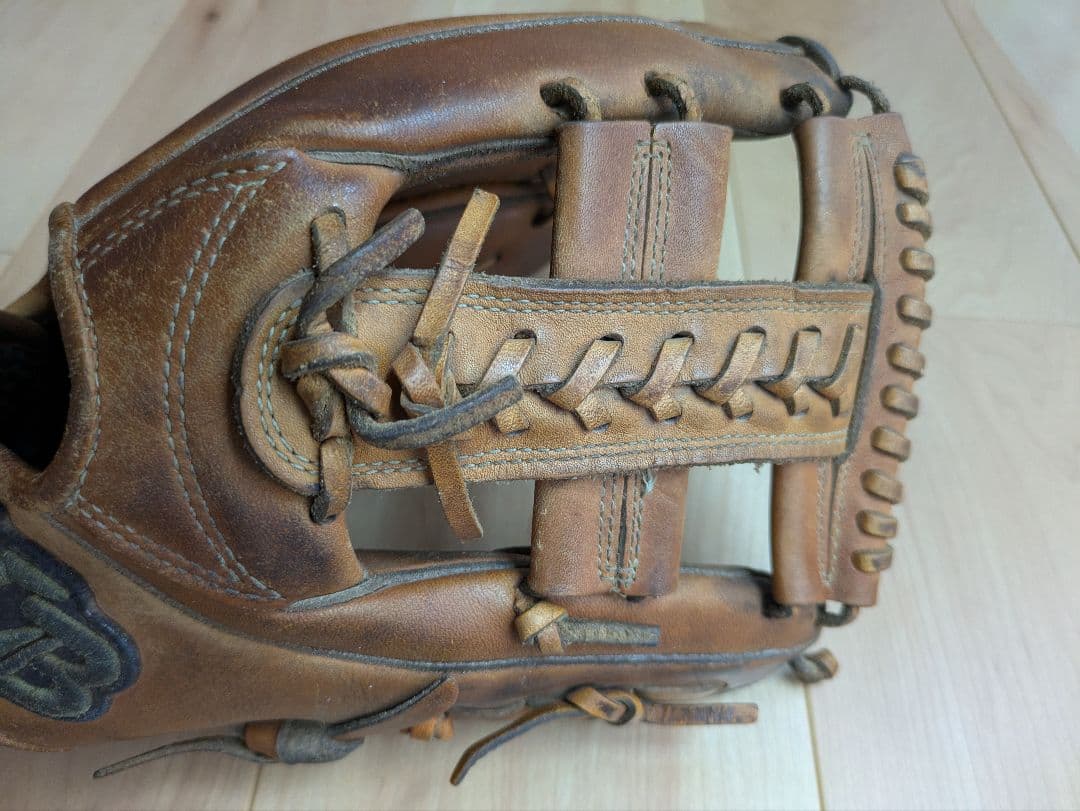 超sale!　硬式　軟式両用に購入　内野手グローブ 右 レザー　即戦力　コユニ
